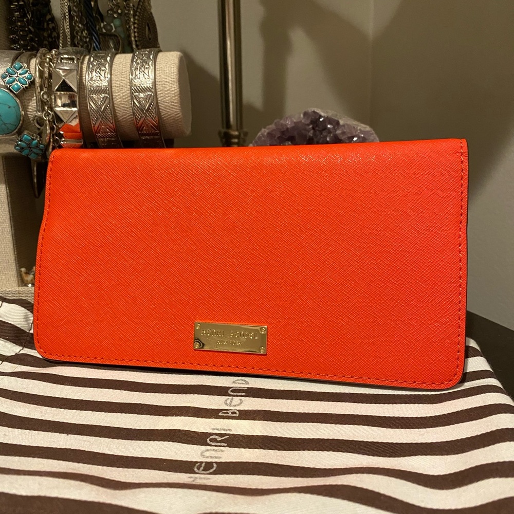 Henri Bendel Wallet